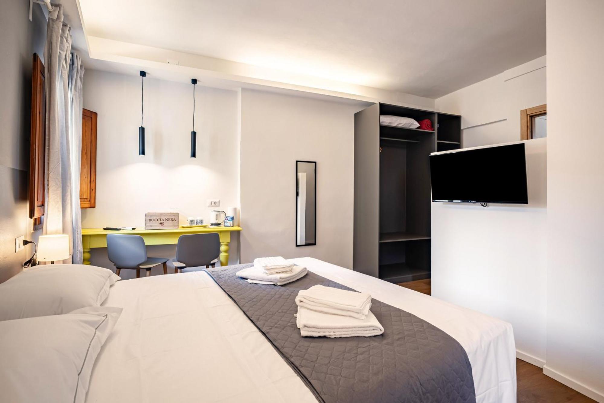 Pisana 236 Suites Florenz Exterior foto